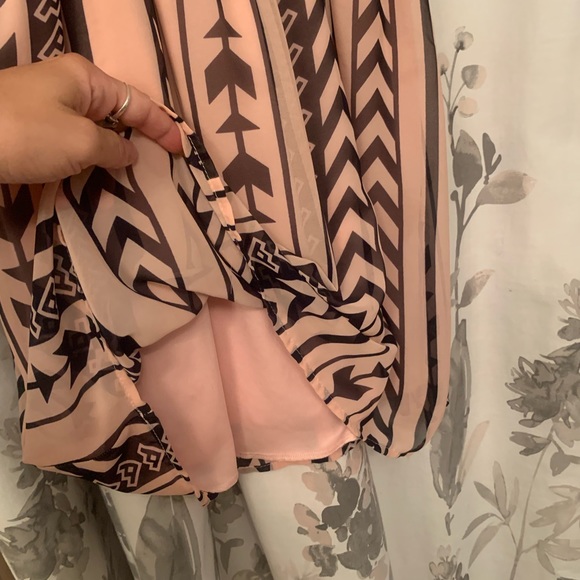 Honey Belle dress with low V, soft pink with arrow design - Picture 11 of 13